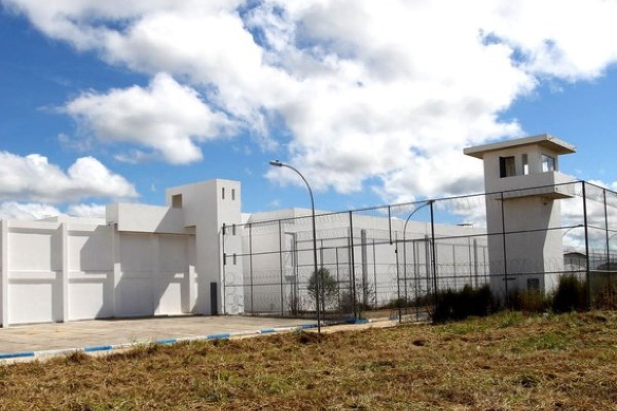 Governo prorroga suspensão de visitas à unidades prisionais por mais 15 dias