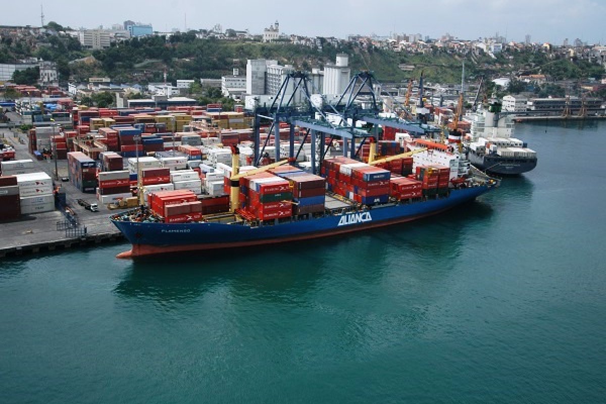 Brasil deve perder R$ 18,6 bi em exportações por causa do coronavírus