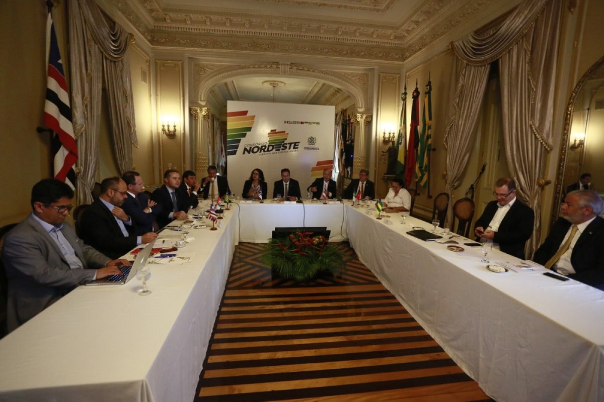 Comitê Científico do Consórcio Nordeste divulga orientações de combate à pandemia