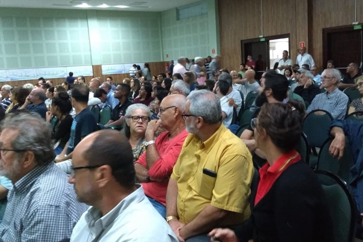 Requalificação da orla de Stella Maris é alvo de críticas