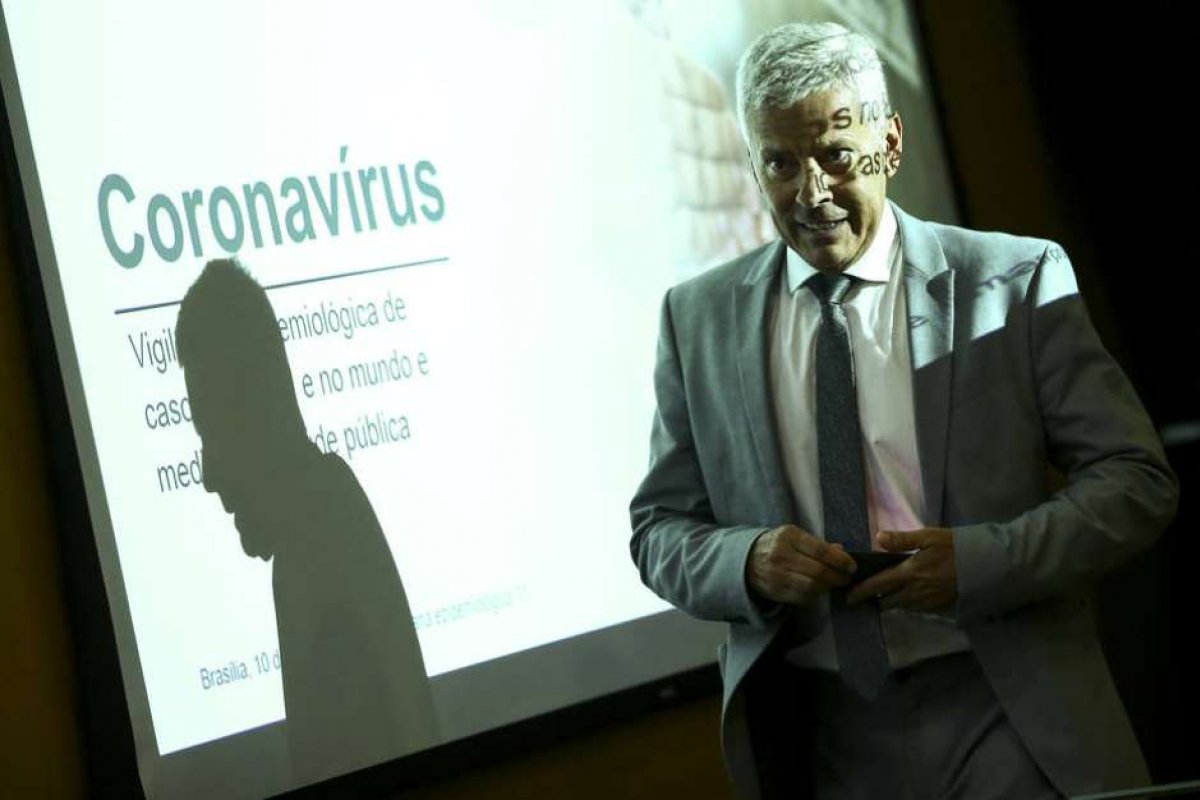 "Todos terão contato com o vírus", afirma Ministério da Saúde
