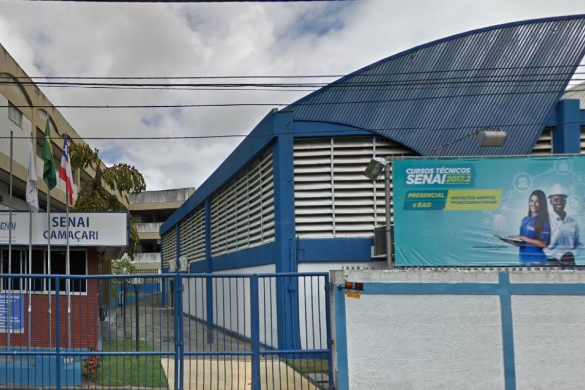Projeto oferece cursos profissionalizantes para jovens e adultos em Camaçari
