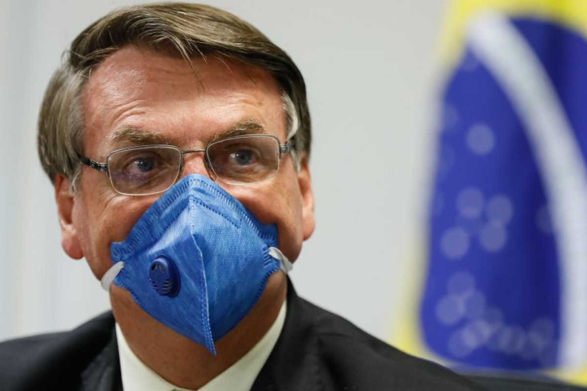 Bolsonaro convoca reunião com todos os ministros no Palácio do Planalto