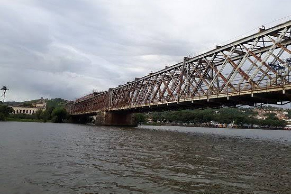 Rui suspende transporte em mais 13 cidades 