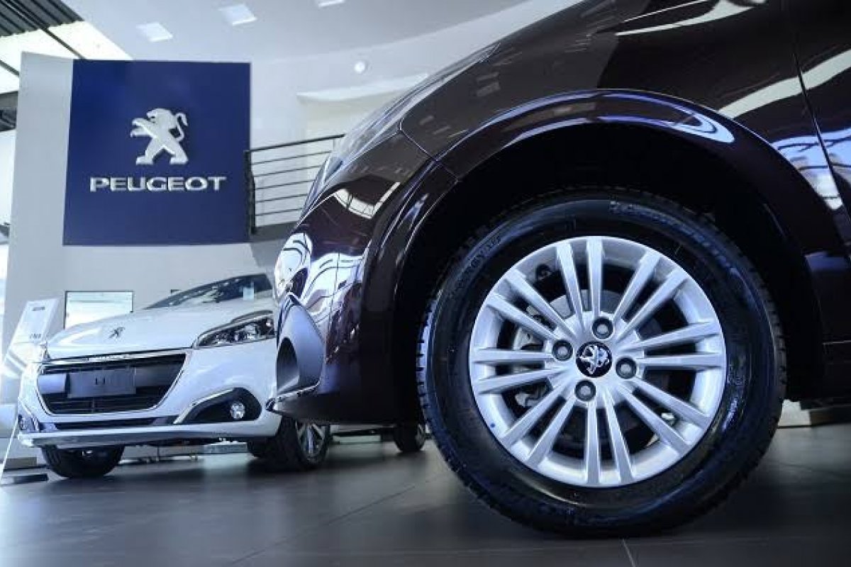 Peugeot investe na internet e higieniza veículos para vender mais