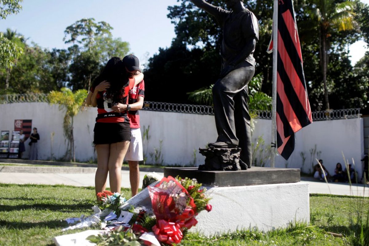 Flamengo deve continuar pagando pensão a vítimas de incêndio, decide Justiça