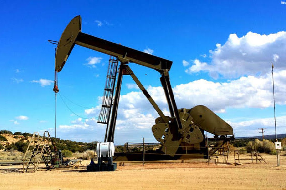 Barril de petróleo registra menor preço desde 2002