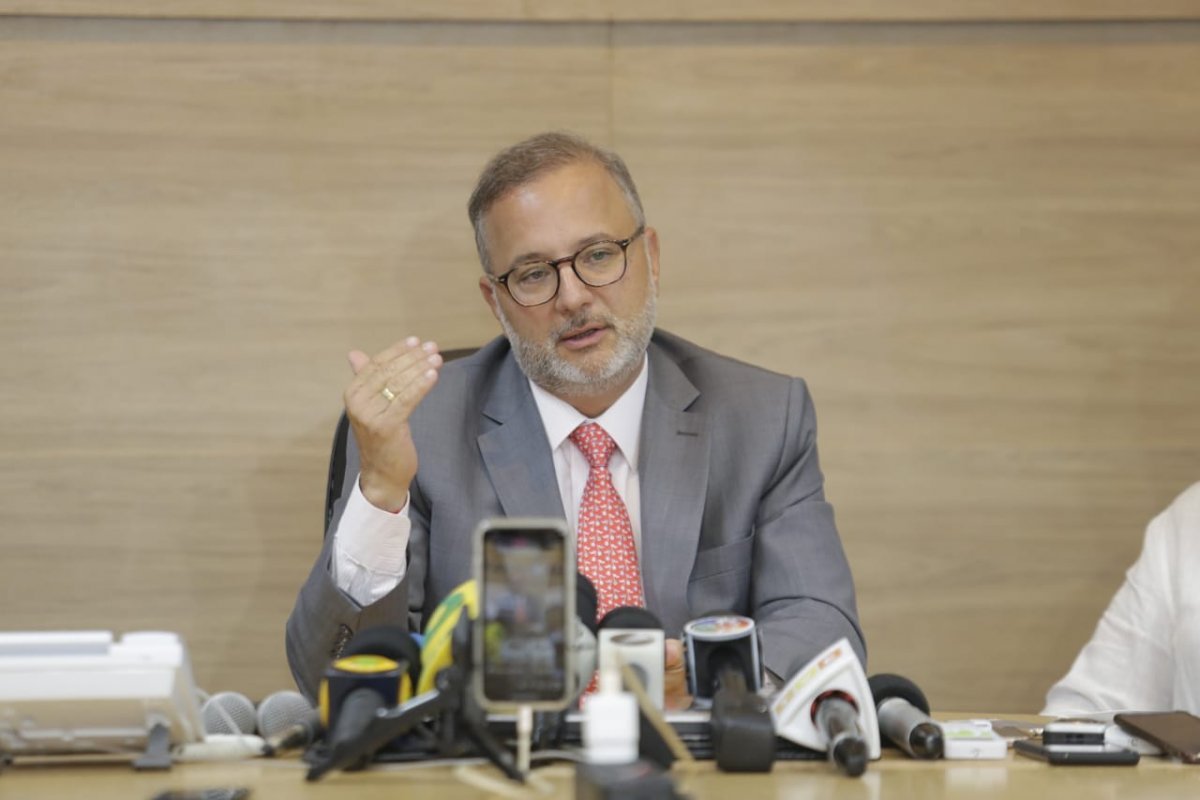 Villas-Boas elogia novo ministro da Saúde e depois apaga publicação
