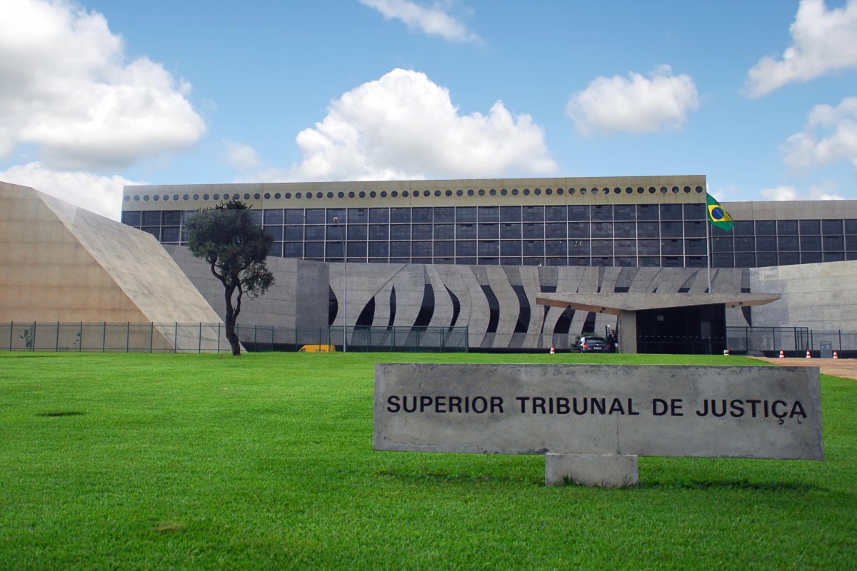 STJ derruba liminar e mantém exigência de regularização do CPF para obter auxílio emergencial