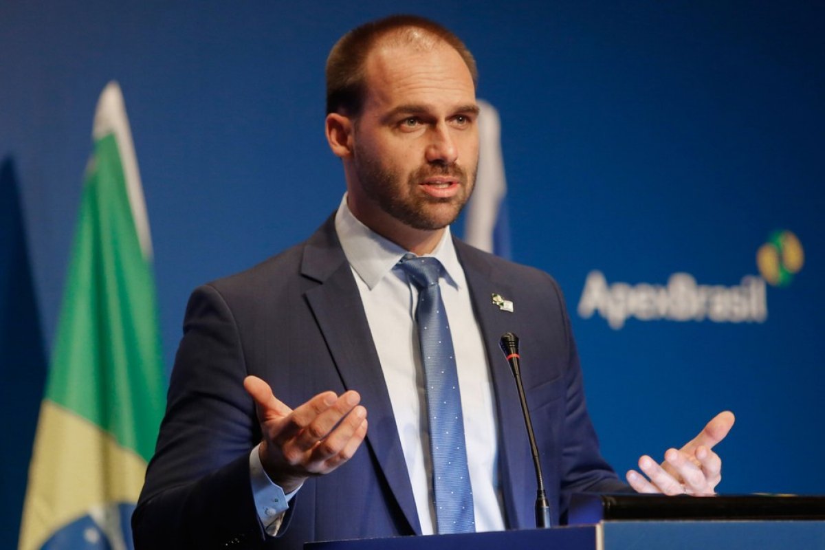Eduardo Bolsonaro pede ao STF interrupção na prorrogação da CPI das Fake News