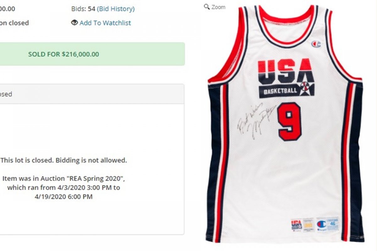 Camisa usada por  Michael Jordan é leiloada por R$ 1,1 mi 