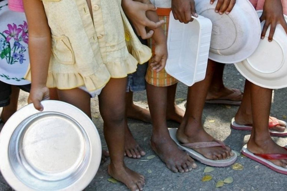 Mais de 265 milhões de pessoas podem sofrer de fome por causa da pandemia, alerta ONU