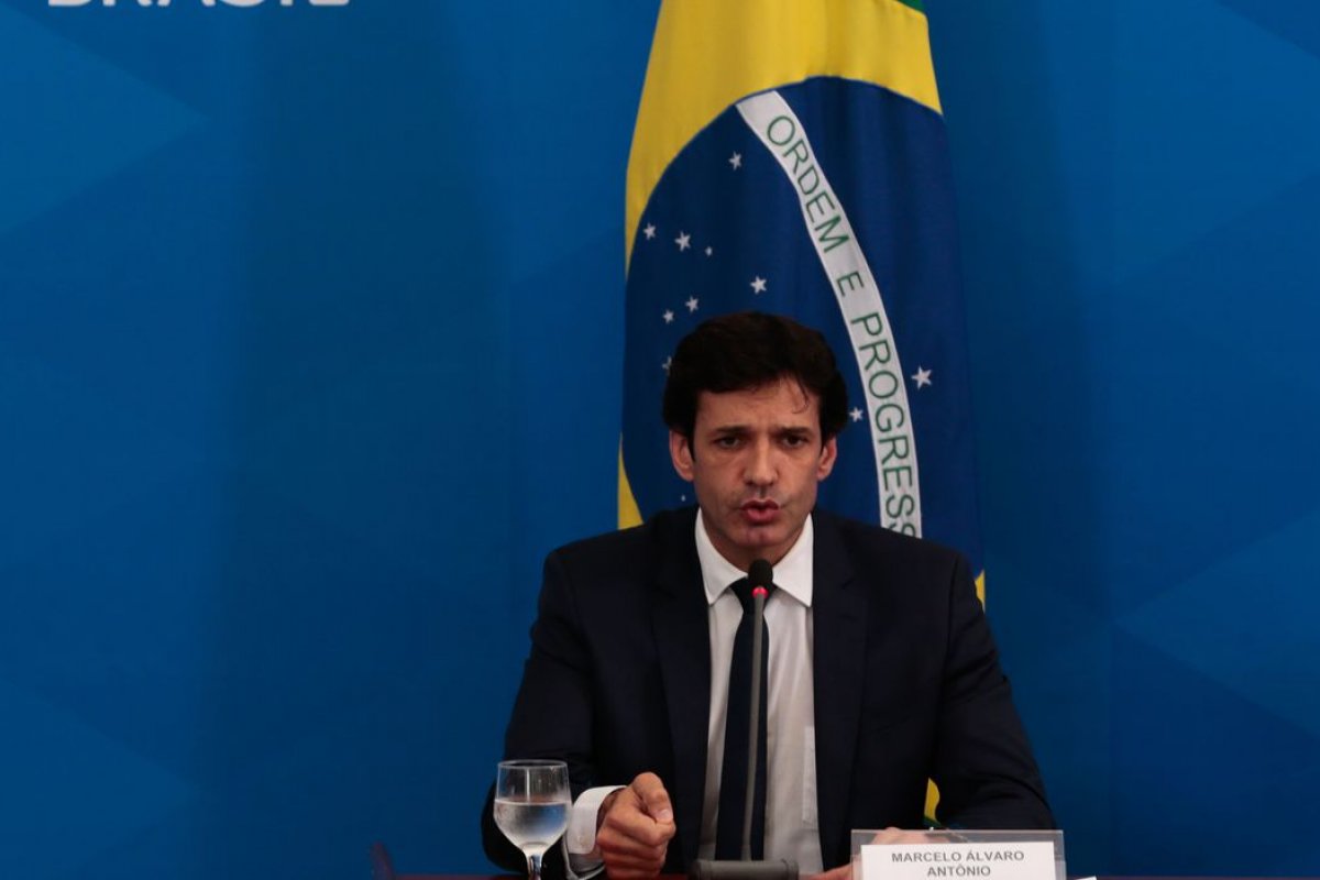 Covid-19: Governo vai disponibilizar R$ 5 bi para setor de turismo