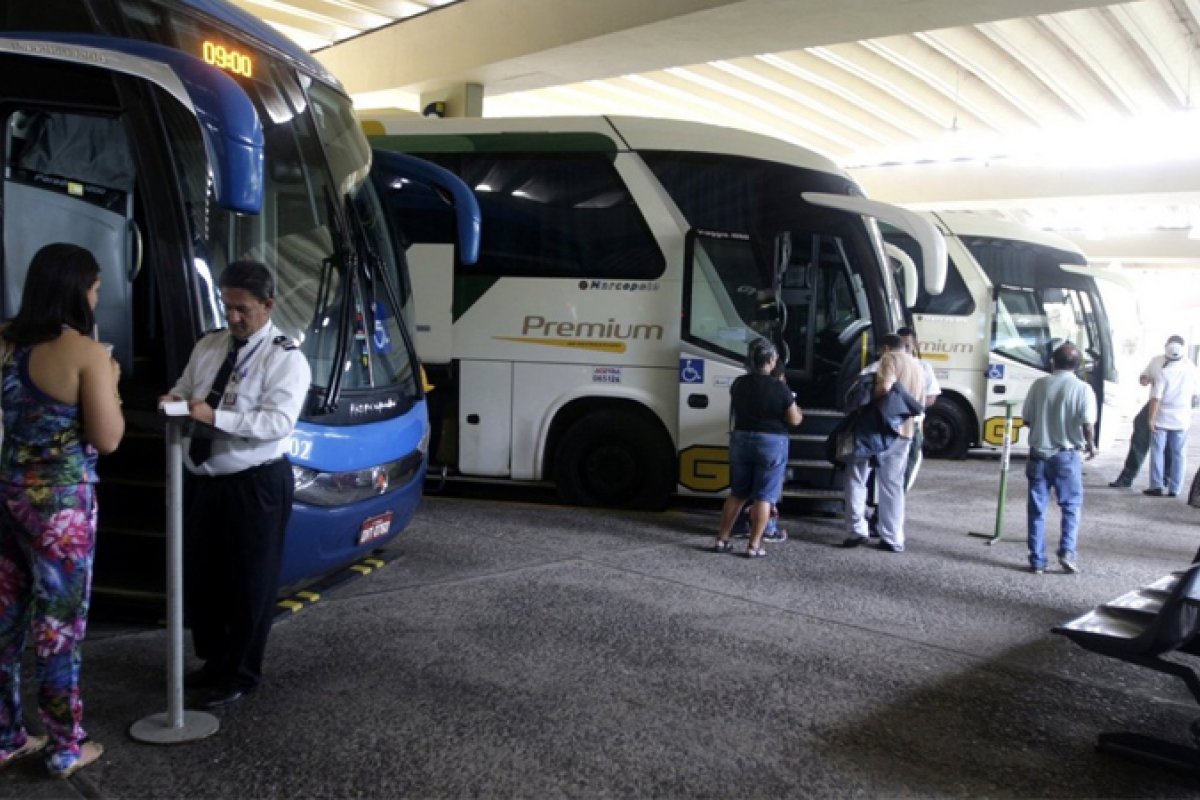 Mais cinco cidades baianas têm transporte suspenso