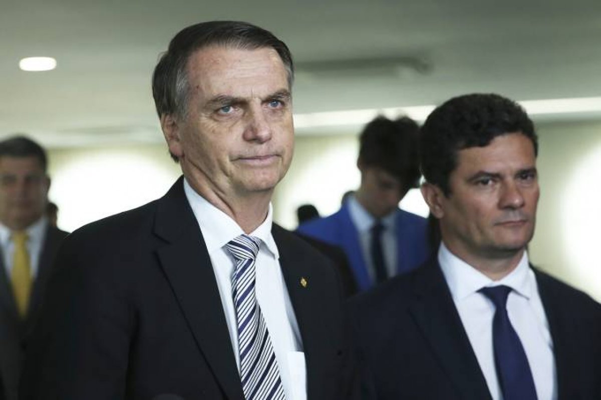 Bolsonaro afirma que fará uma coletiva para falar sobre demissão de Sérgio Moro