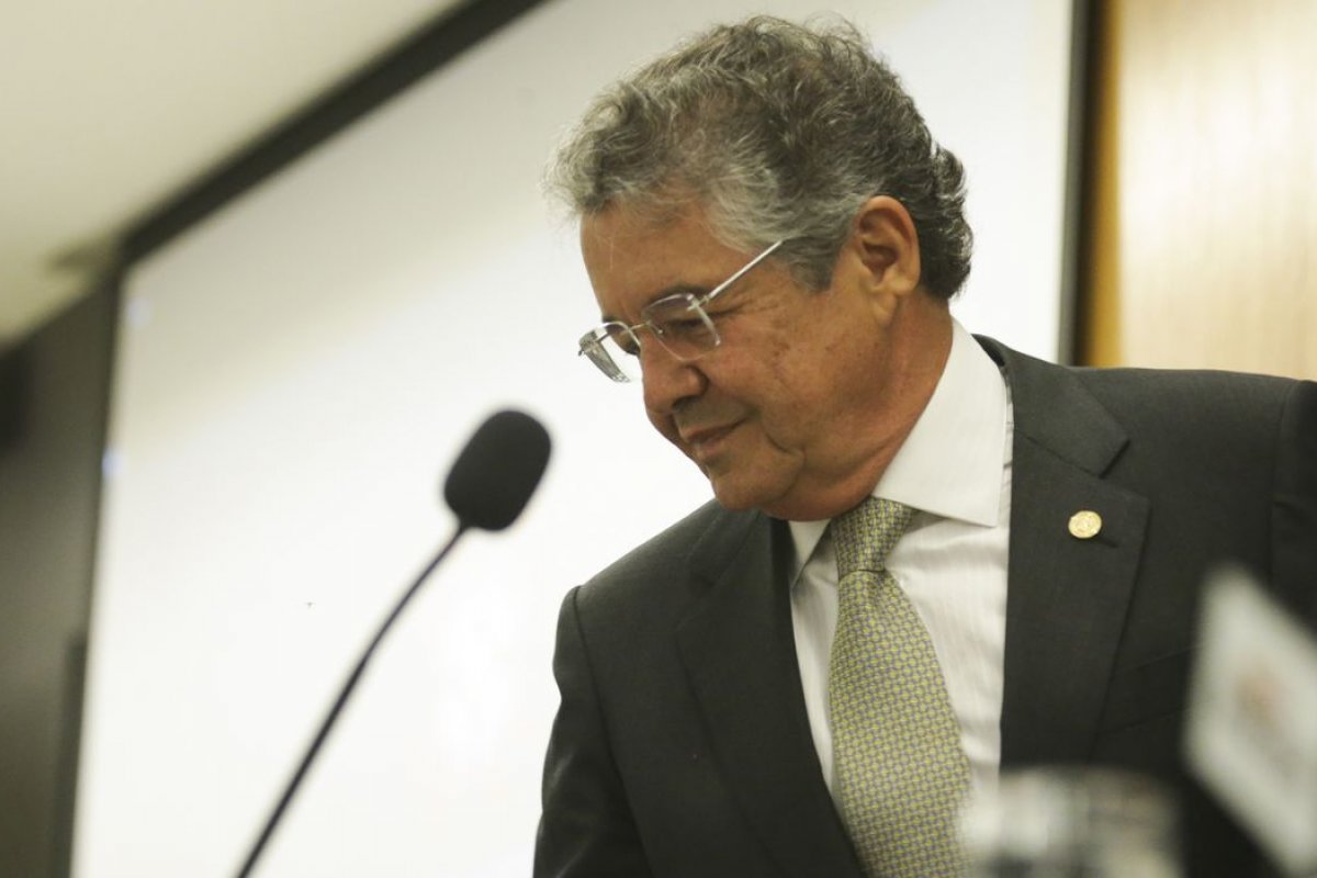 Marco Aurélio não confirma crime de Bolsonaro e fala em impeachment