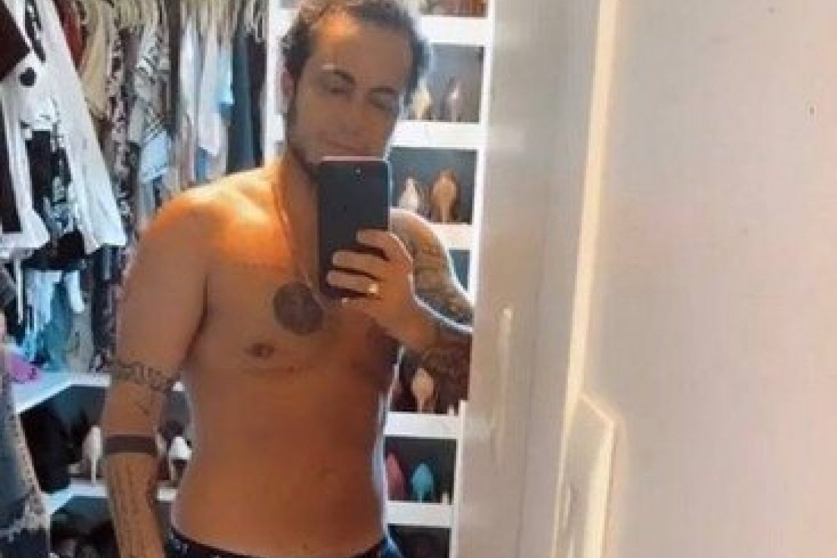 Thammy perde 9 kg e posa sem camisa na web 