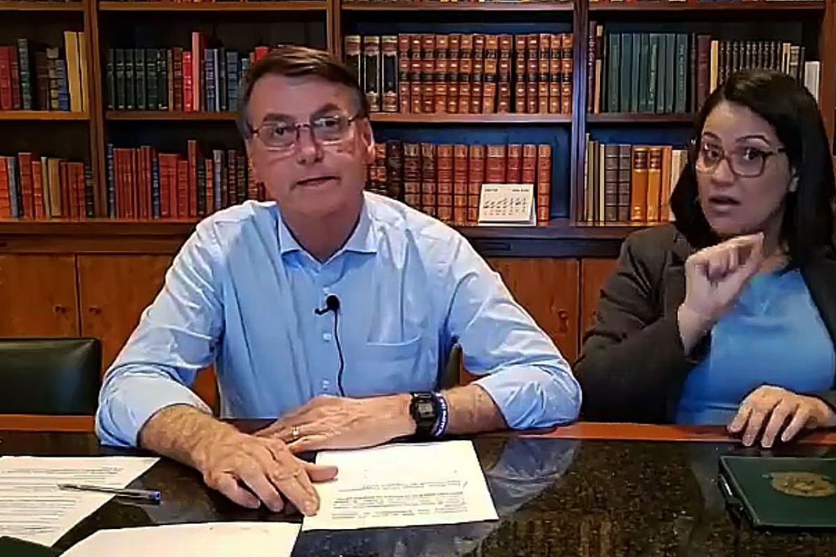 Dia do trabalhador: Bolsonaro lamenta fechamento do comércio por causa da Covid-19
