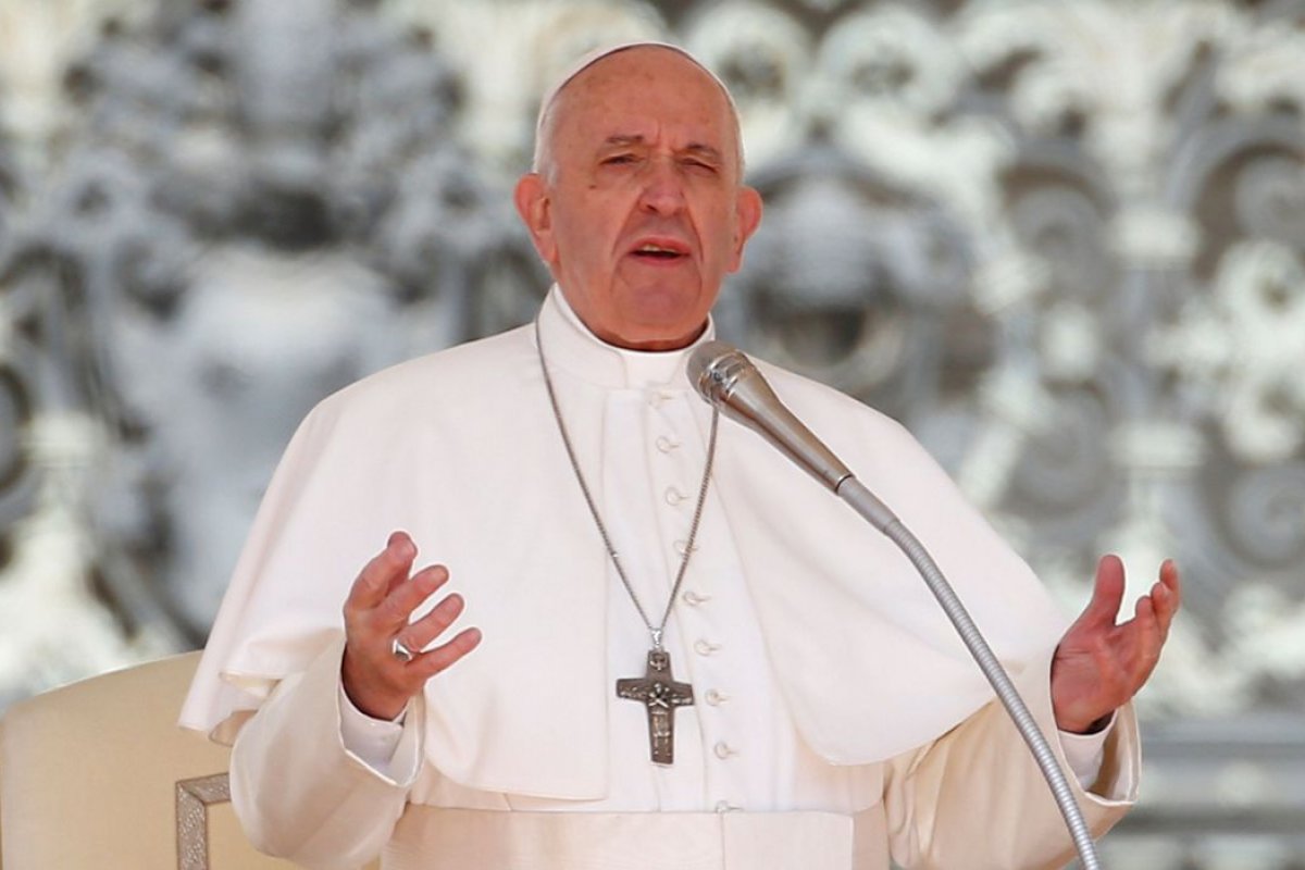 Papa Francisco pede que vacina contra coronavírus seja compartilhada no mundo