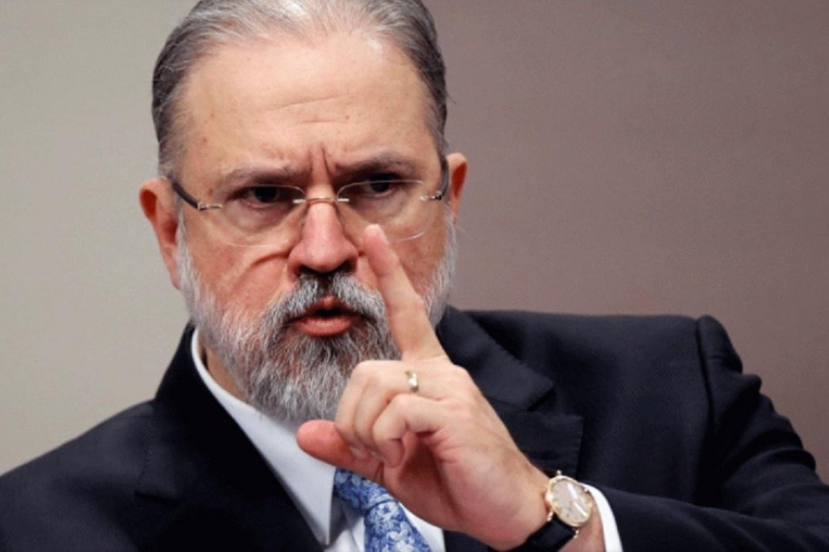 Aras pede STF oitivas e perícias em inquérito que apura fatos narrados por Sergio Moro