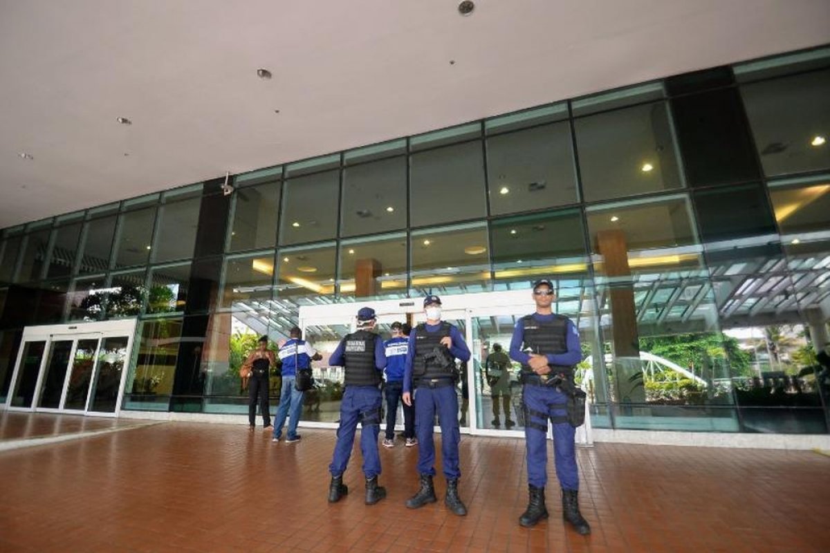 Shoppings na Bahia oferecem drive thru para retirada de presentes para Dia da Mães