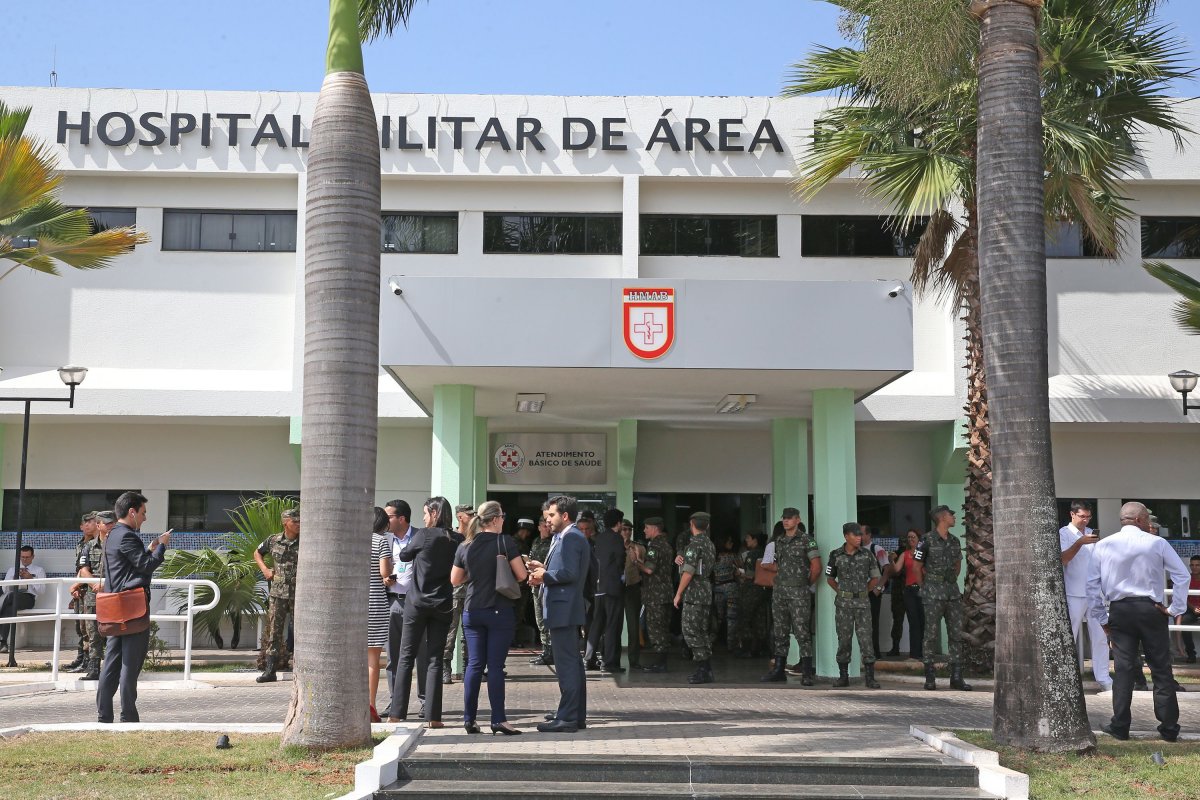 Profissionais de saúde das Forças Armadas começam a ser treinados para atender pacientes de Covid-19