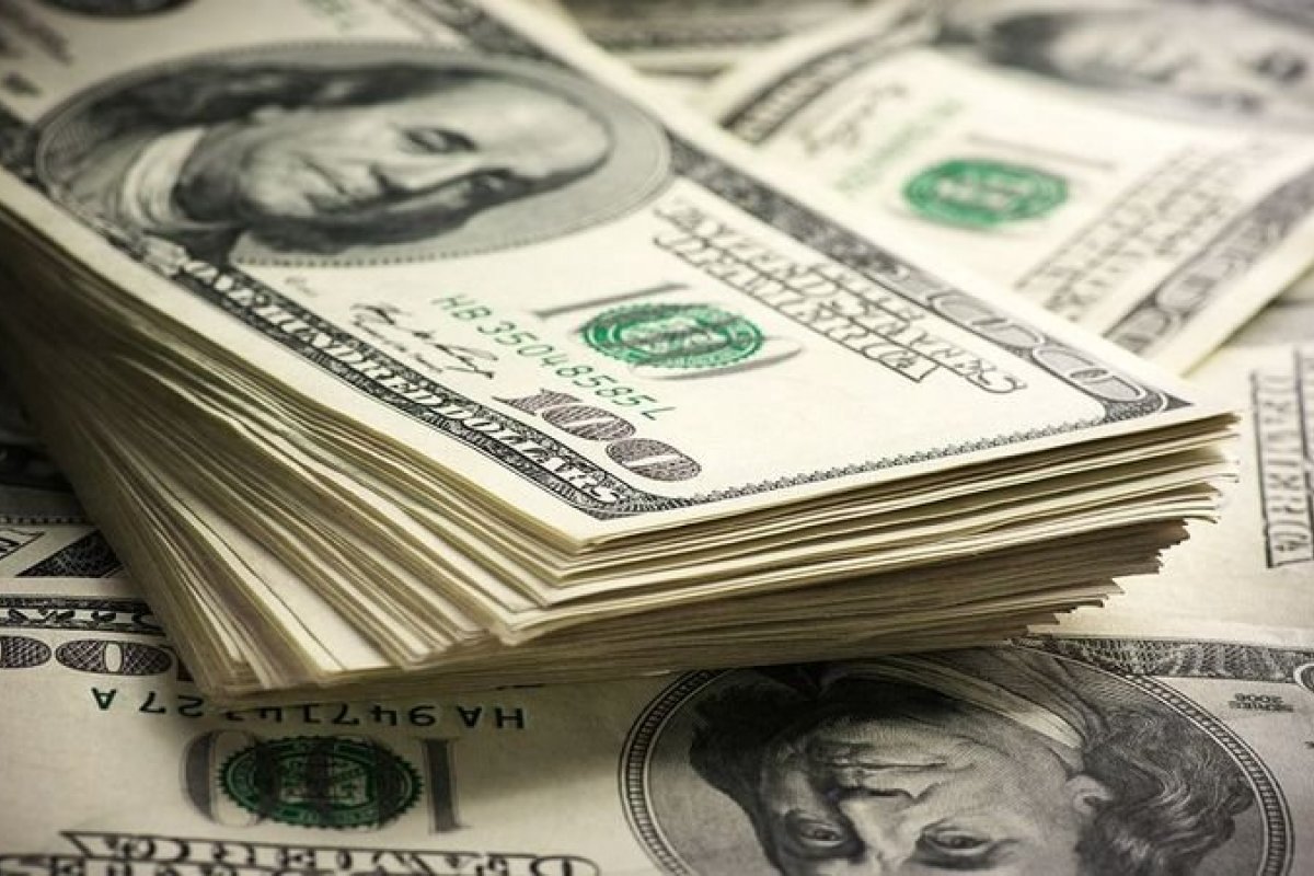 Dólar dispara na abertura e bate novo recorde com R$ 5,79