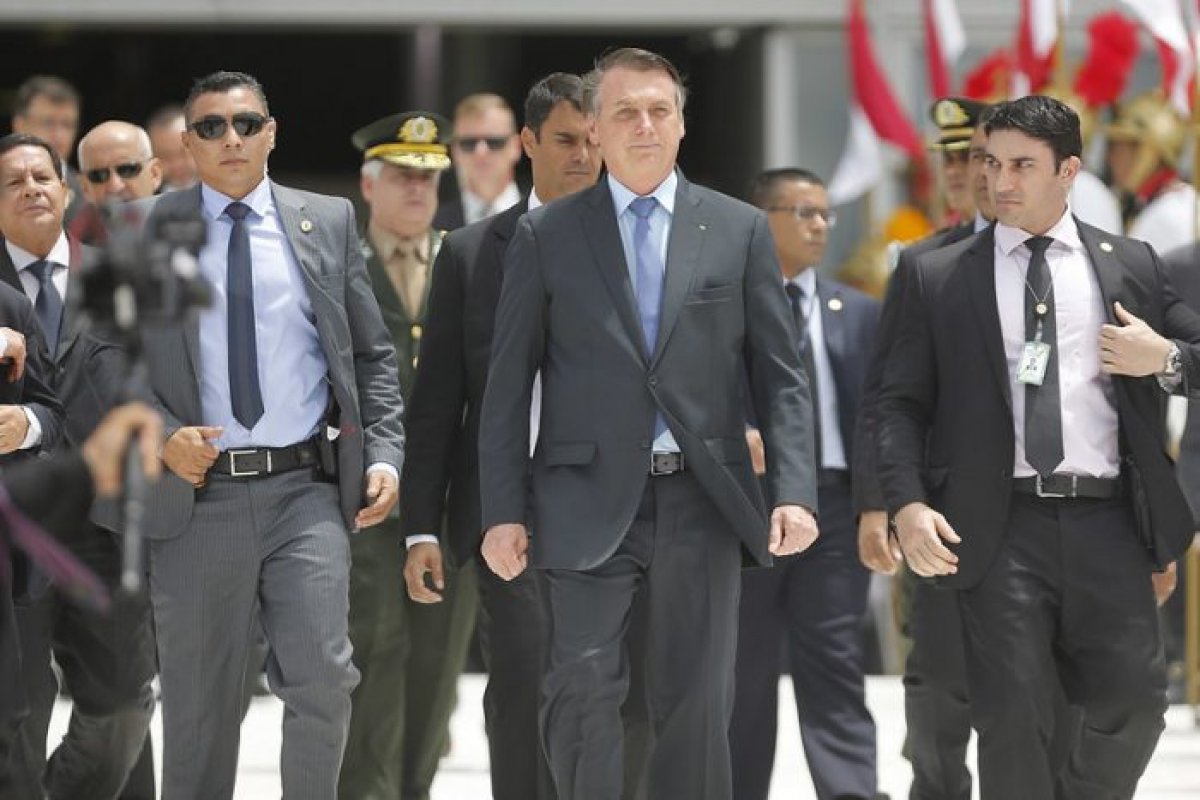 Bolsonaro e ministros fizeram visita ao STF nesta quinta-feira (7)