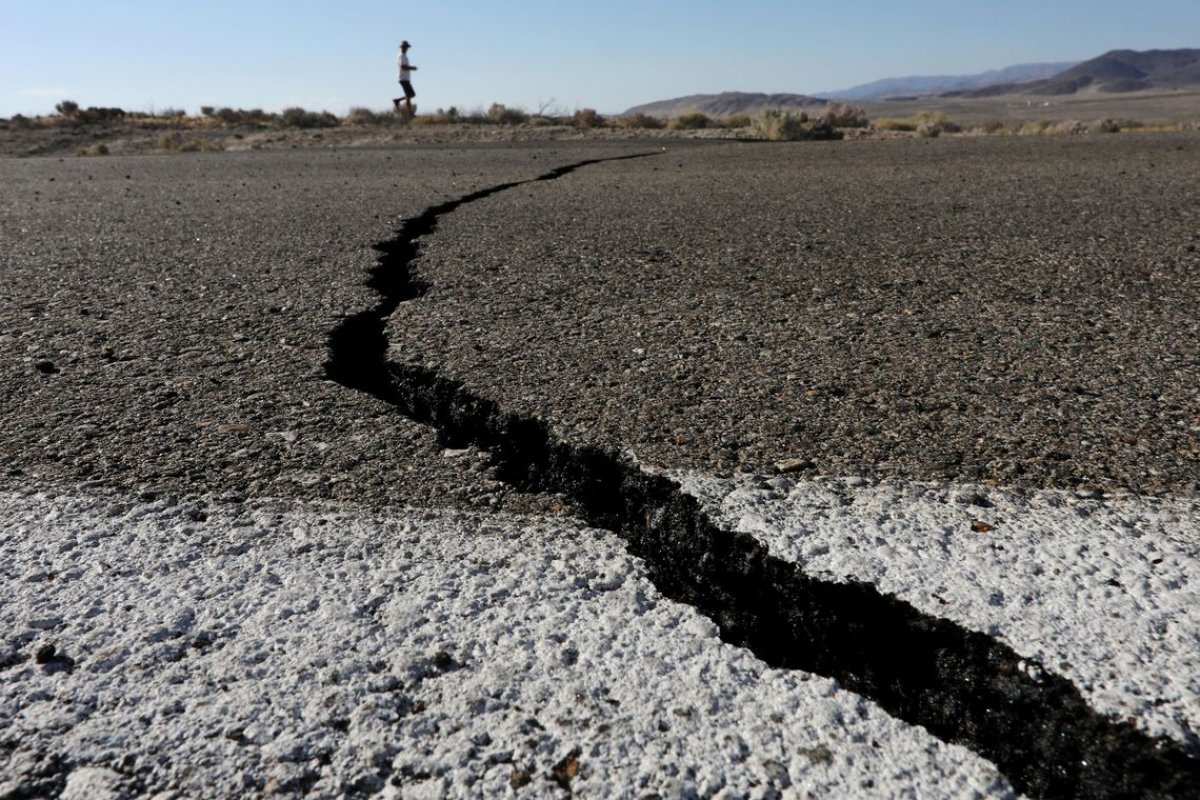 Terra treme na Califórnia e sismólogos alertam para mais abalos