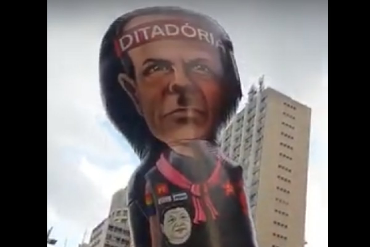 VejaVideo:João Dória é chamado de ditador em manifestação na Av. Paulista