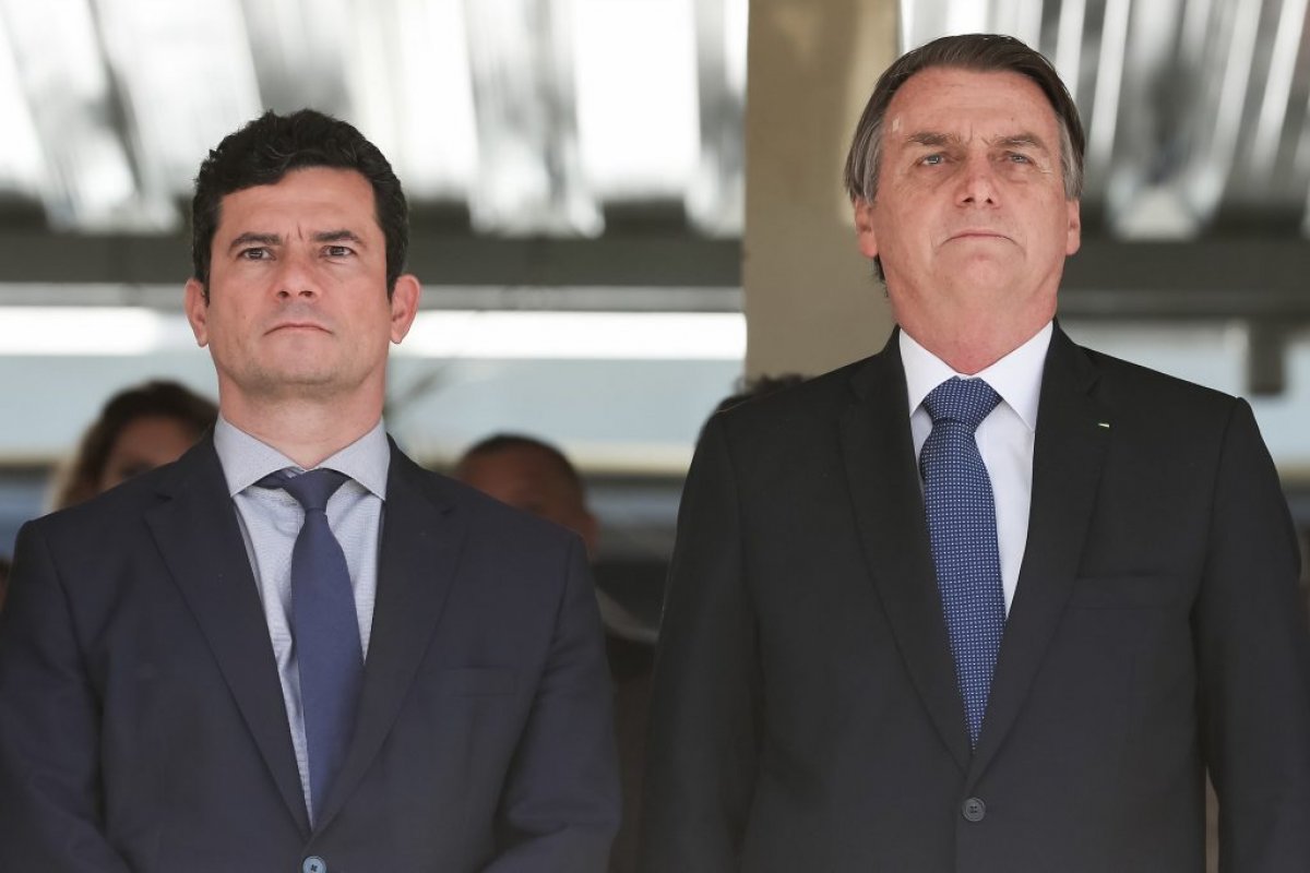 PGR pede acesso a vídeo de reunião entre Moro e Bolsonaro 