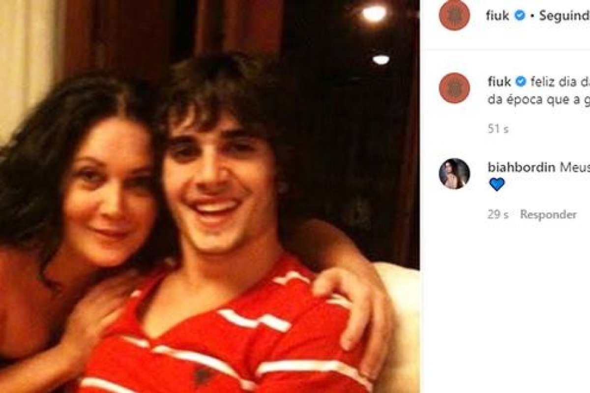 Fiuk publica foto rara com a mãe