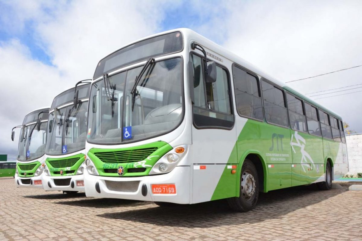Novo decreto determina suspensão de transporte intermunicipal em 19 cidades baianas