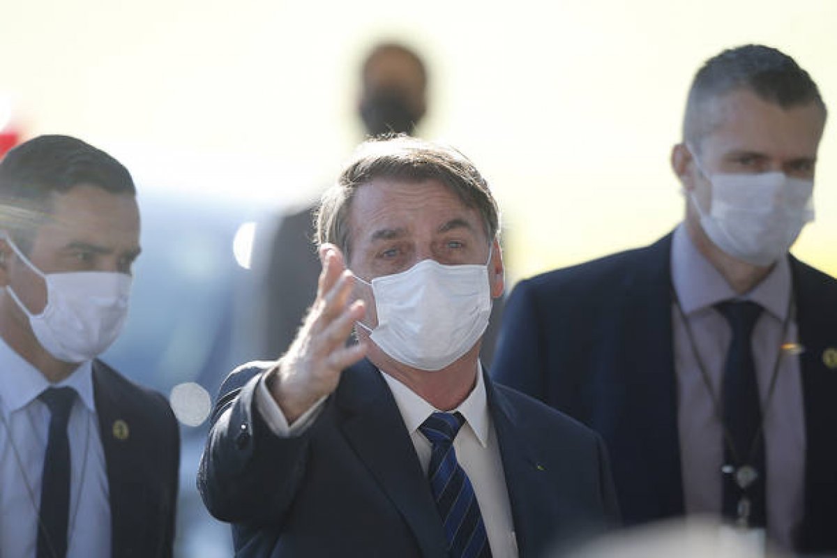 Bolsonaro diz que pode retirar sigilo de vídeo em que teria pedido interferência política na PF