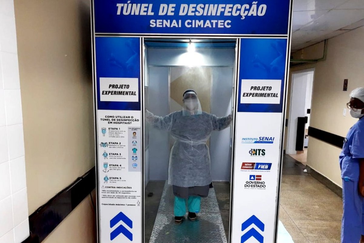 Túneis de desinfecção são instalados em três hospitais de Salvador