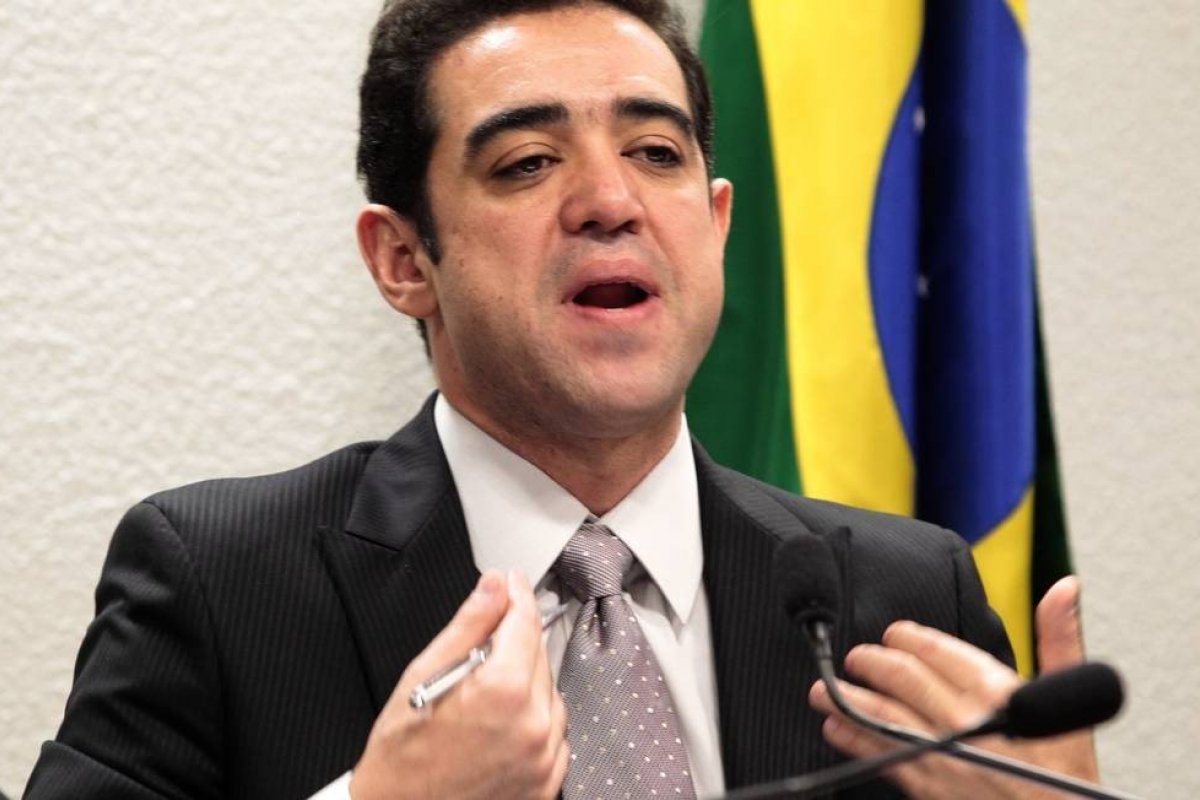 TCU determina que militares devolvam auxílio emergencial de R$ 600