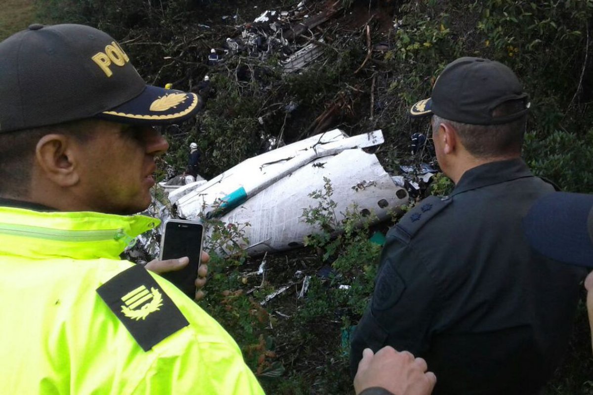 Chapecoense é condenada a indenizar pais de vítima de acidente aéreo