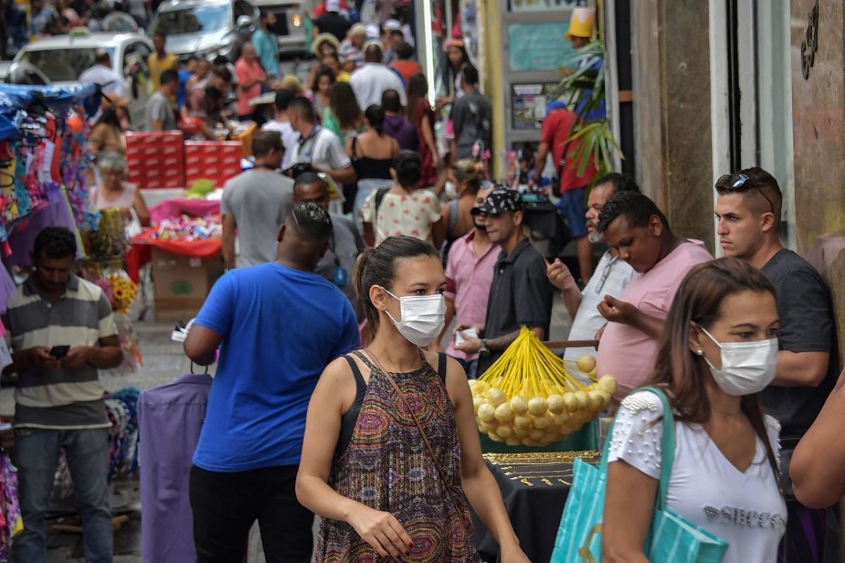 Mais de um milhão de brasileiros deixaram a força de trabalho no 1º trimestre, segundo IBGE