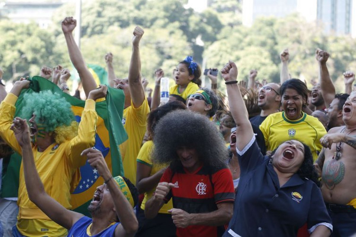 Pesquisa revela que mais de 41 milhões de brasileiros torcem para mais de um time