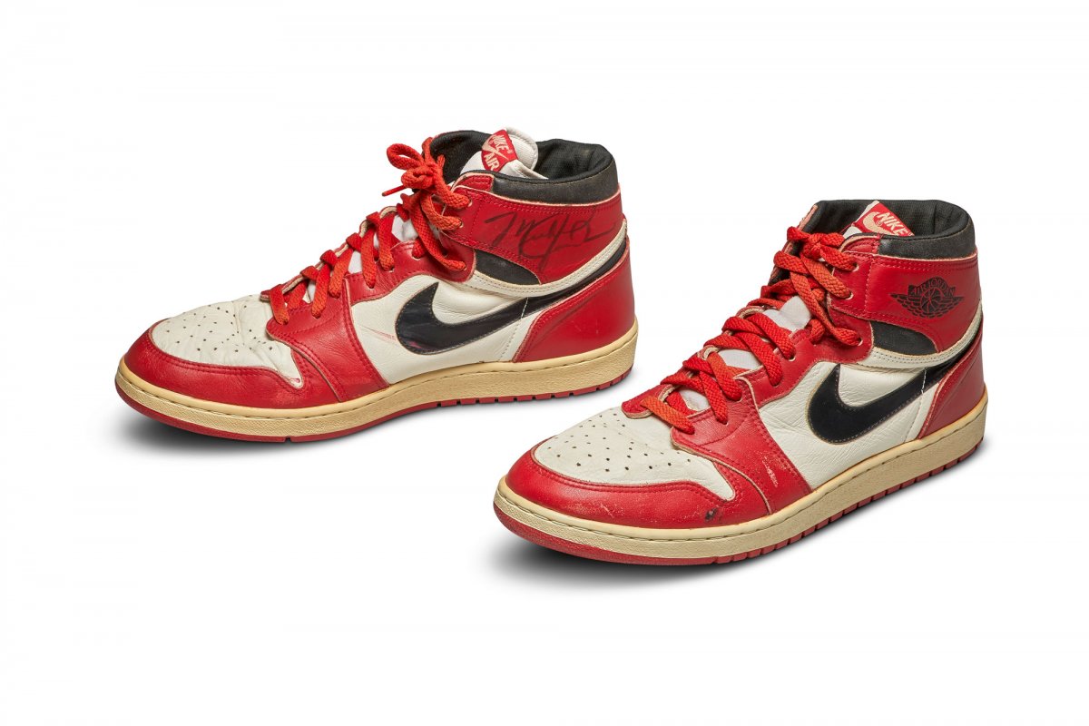 Tênis explusivo de Michael Jordan é vendido por mais de R$ 3 milhões em leilão