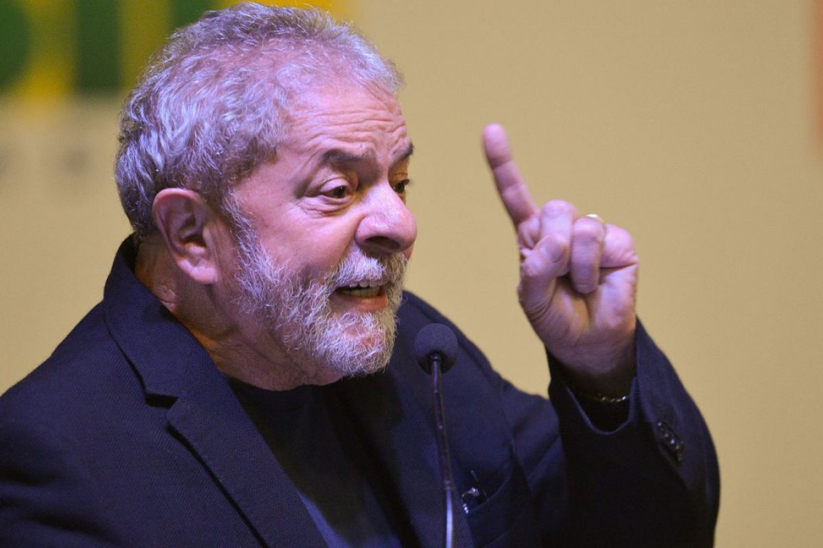 Lula comemora impacto da Covid-19 no governo Bolsonaro 