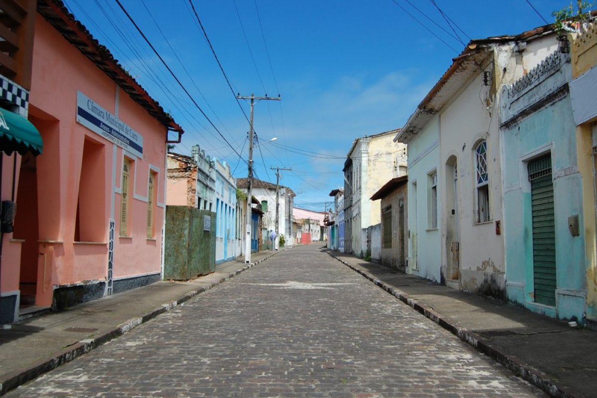 Dos 417 municípios baianos, apenas 16 registram isolamento social acima da média de 50%