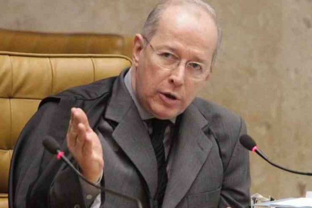 Ministro Celso de Mello libera acesso ao vídeo da reunião ministerial entre Sérgio Moro e Bolsonaro