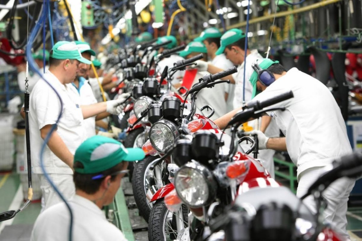 Honda retoma produção de motocicletas em Manaus