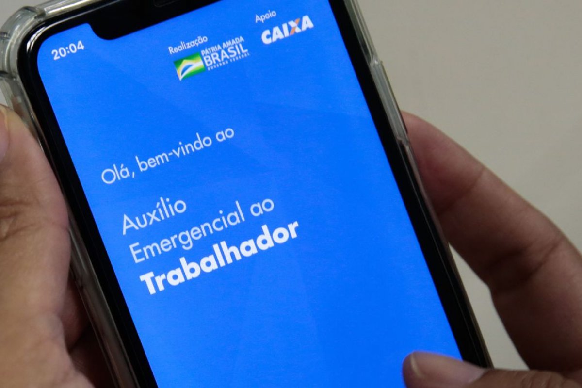 R$ 60 bilhões já foram pagos pelo auxílio emergencial, diz Caixa