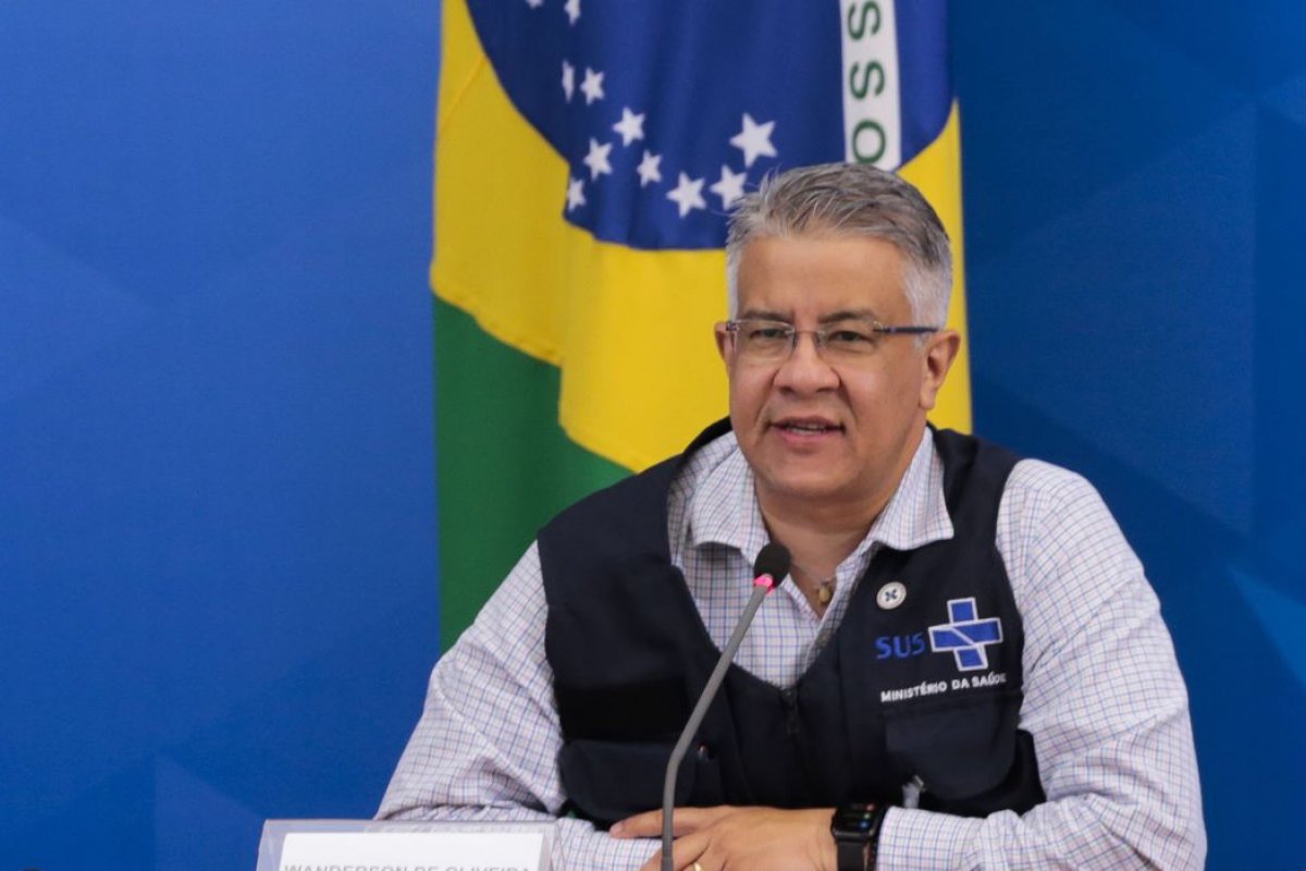 Secretário de vigilância da Saúde diz que deixará o cargo nesta segunda-feira (25)