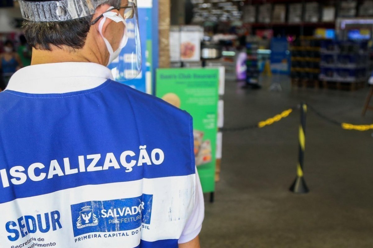 Sedur faz vistoria e interdita 23 estabelecimentos no domingo (24)