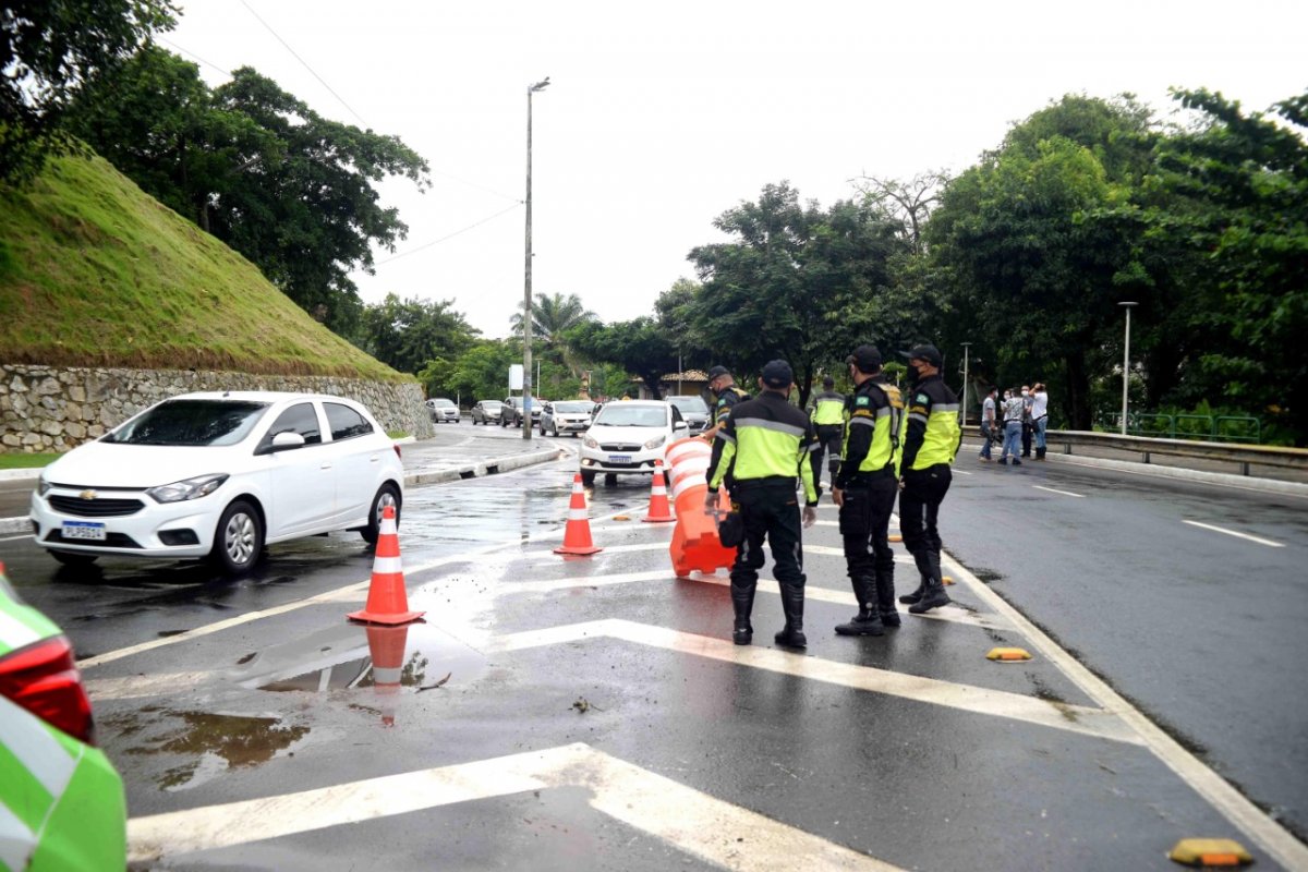 Redução do fluxo de veículos em feriado fica abaixo do esperado em Salvador 