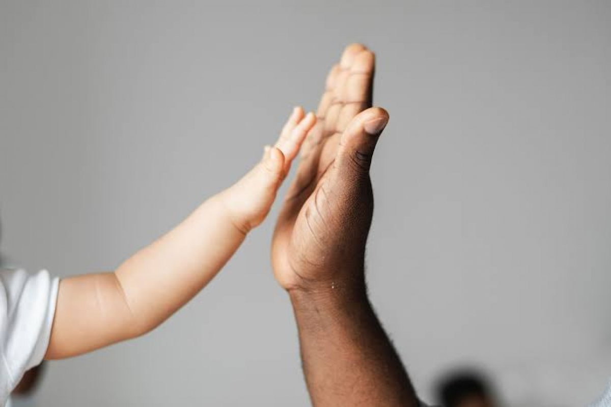 Atrizes participam de campanha que busca conscientizar a sociedade sobre a importância da adoção 