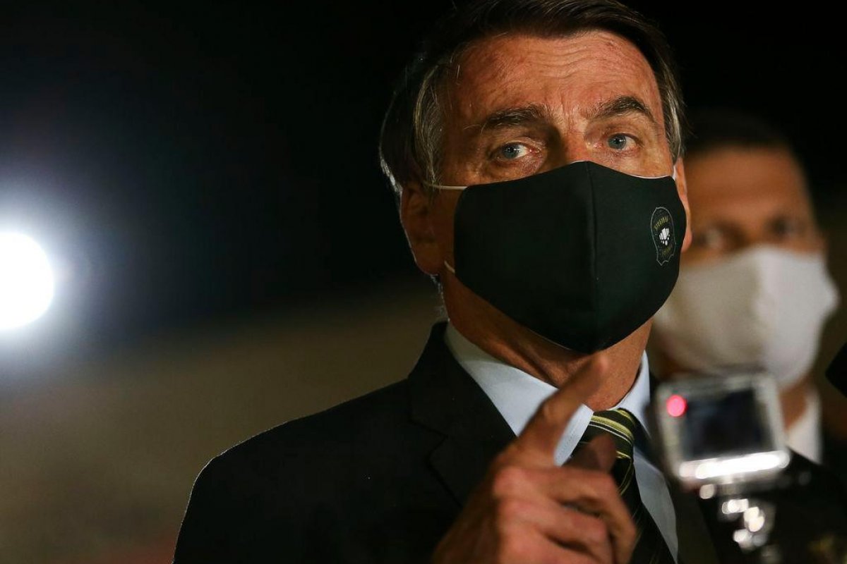 Bolsonaro decide sobre veto e sanção ao funcionalismo público nesta quarta (27)